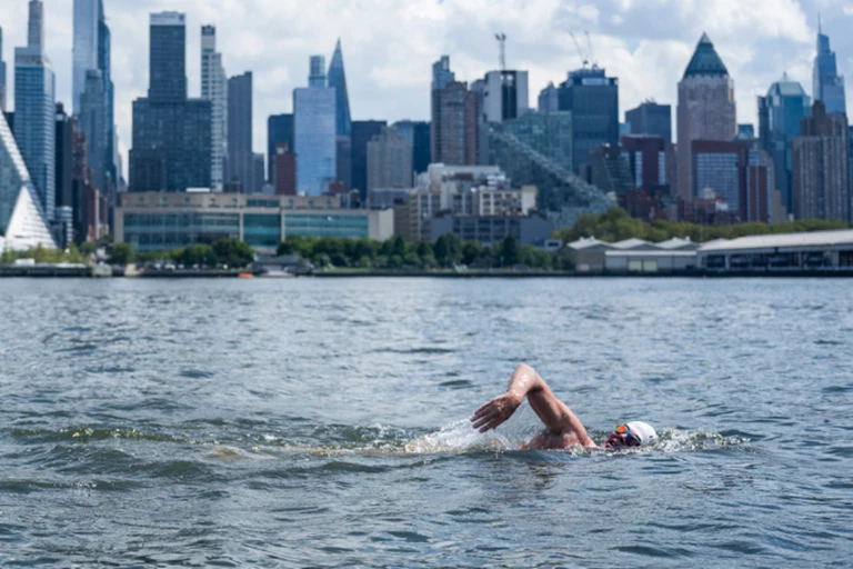 Lewis Pugh swims down the Hudson River to raise awareness of water quality